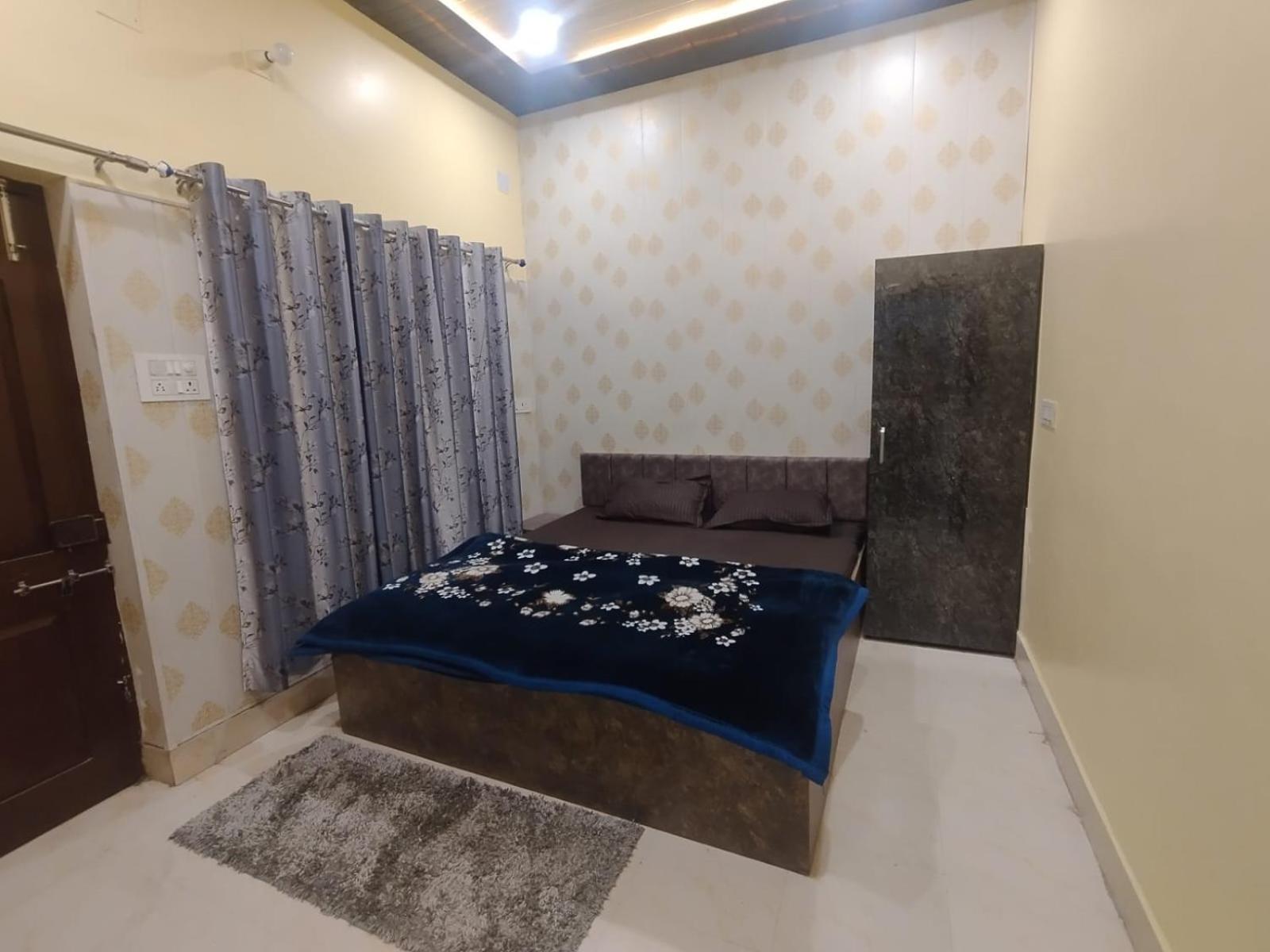 ורנאסי Sudarshan Home Stay מראה חיצוני תמונה